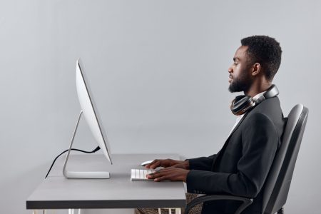Maintaining a Healthy Spine at Work
